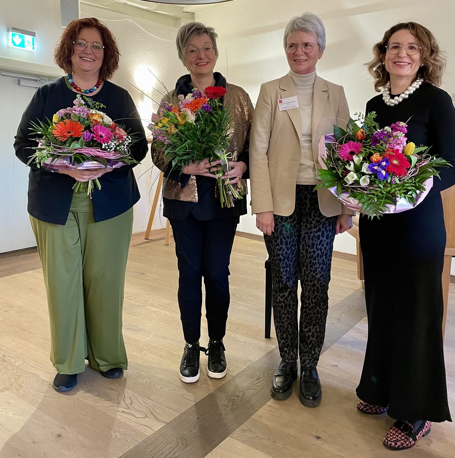 von links: Sylvia Bogenreuther, Michaela Wachsmuth, Dr. jur. Dorothea Deneke-Stoll, Julia Rodin, Foto: Lisa Jeckel